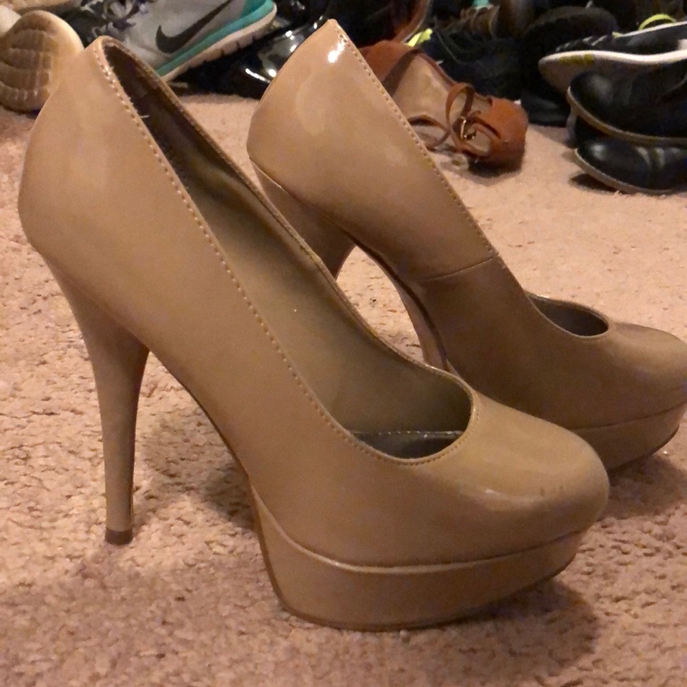 Cream pumps
